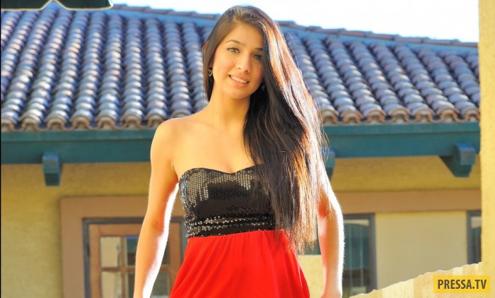    Megan Salinas     (17 )