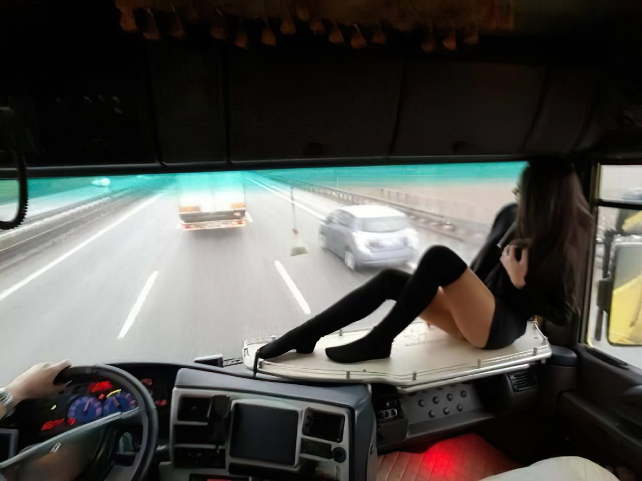 дальнобойщик трахает проститутку в машине фото 114