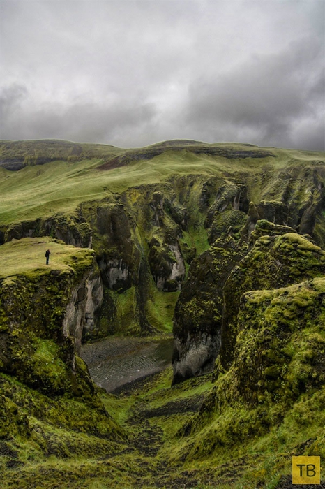 Фьядрарглйуфур (Fja&#240;r&#225;rglj&#250;fur) - красивейший каньон Исландии (9 фото)