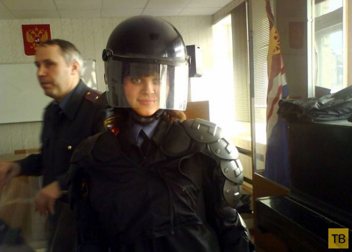 Симпатичные россиянки-полицейские (22 фото)