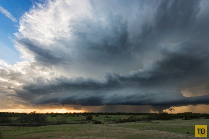 Американский фотограф Mike Mezeul 15 лет фотографировал бури (14 фото)