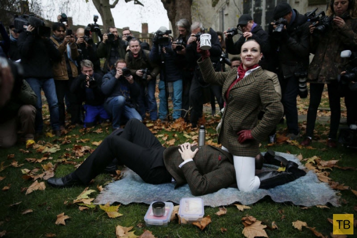 Акция протеста против закона о порнографии в Лондоне (17 фото)