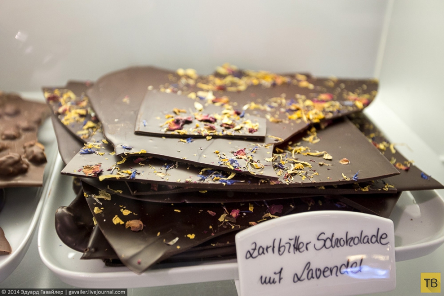 Немецкая шоколадная комната (27 фото)