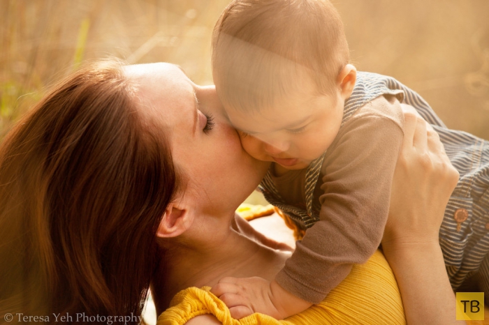 Подборка нежных и трогательных фотографий, запечатлевших материнскую любовь (30 фото)