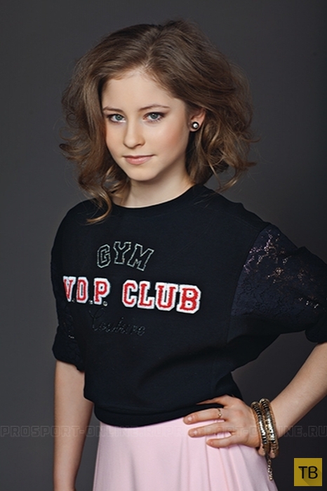 Фото юной фигуристки Юлии Липницкой на страницах журнала «PROспорт» (8 фото)