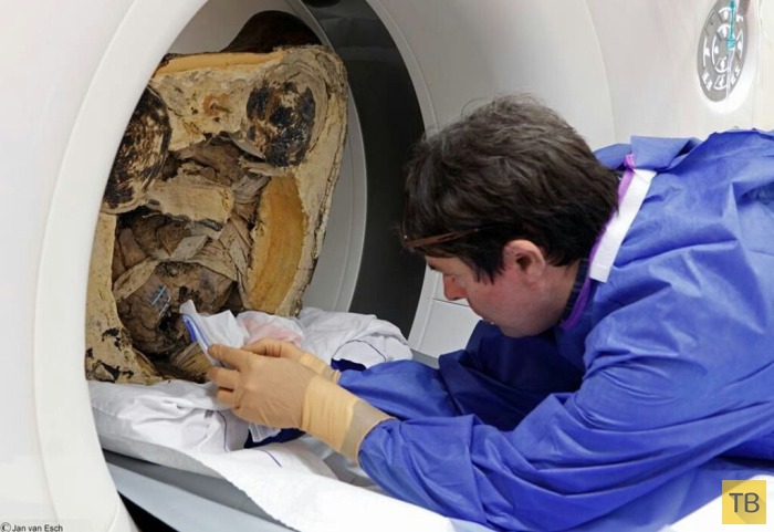 В старинной скульптуре Будды ученые обнаружили мумию монаха (4 фото)