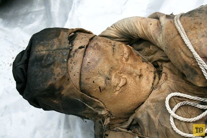 В Китае обнаружена древняя мумия (6 фото)