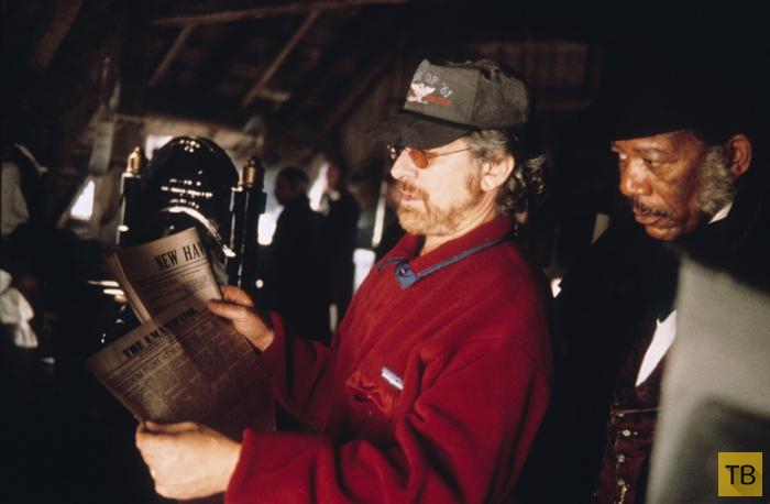 Стивен Спилберг во время съемок фильмов (15 фото)