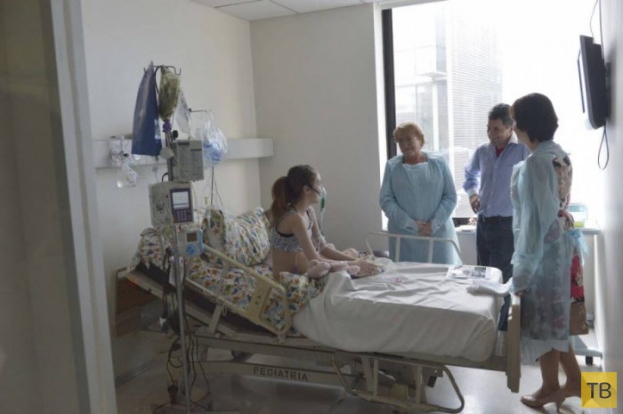 Президент Чили Мишель Бачелет навестила больную девочку, попросившую ее об эвтаназии (3 фото)