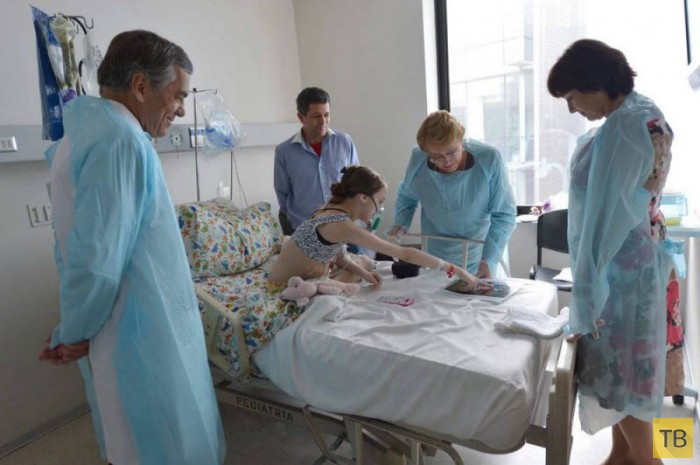 Президент Чили Мишель Бачелет навестила больную девочку, попросившую ее об эвтаназии (3 фото)