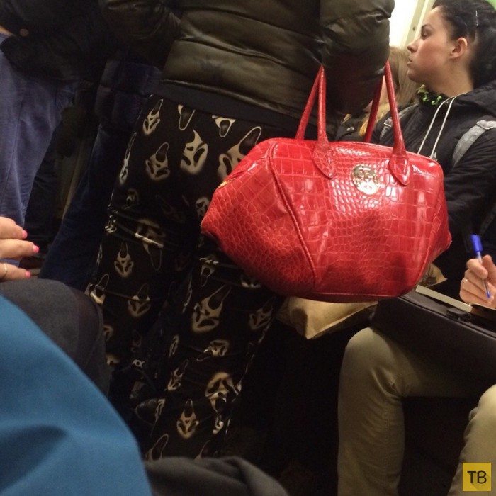Модники из питерского метро (43 фото)