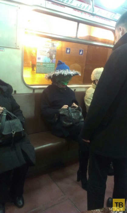 Модники из питерского метро (43 фото)