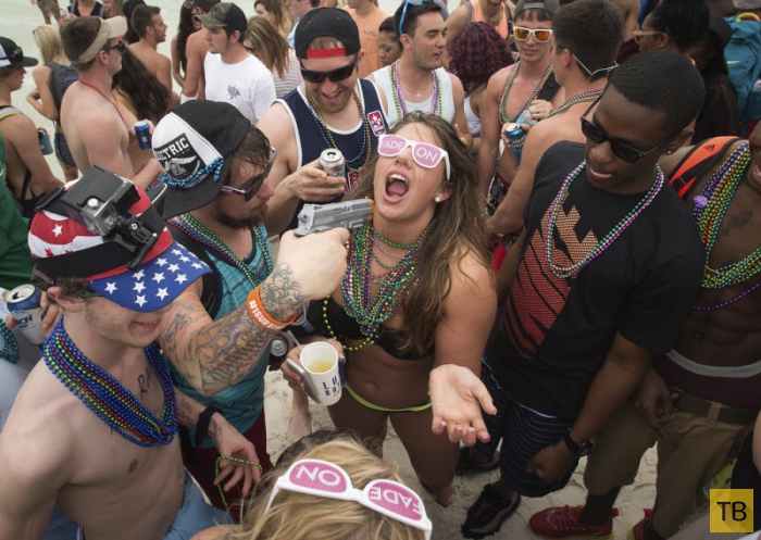 300 000 студентов ежегодно приезжают на весенние каникулы во Флориду (35 фото)