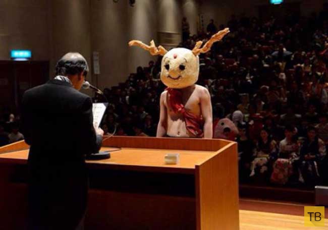 Забавные фотографии со студенческого бала в Киотском университете, Япония (21 фото)