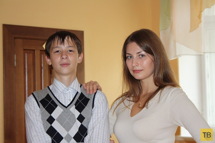 Красивая учительница из России (20 фото)