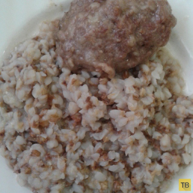 Фотографии еды из школьной столовой, выложенные учеником из Башкортостана в Инстаграм (12 фото)