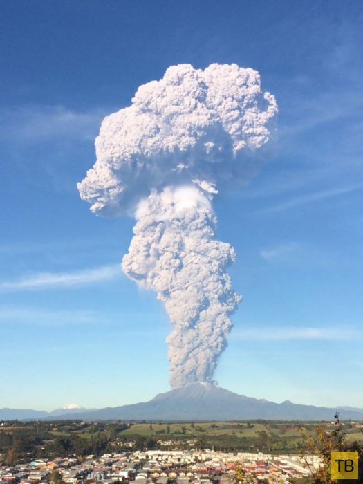 Стихийное бедствие в Чили. Вулкан Кальбуко проснулся и выбрасывает пепел (15 фото)
