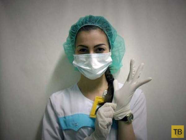 Симпатичные девушки-медички на рабочем месте (48 фото)