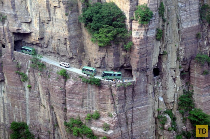 Топ 15: Самые опасные дороги в мире (15 фото)