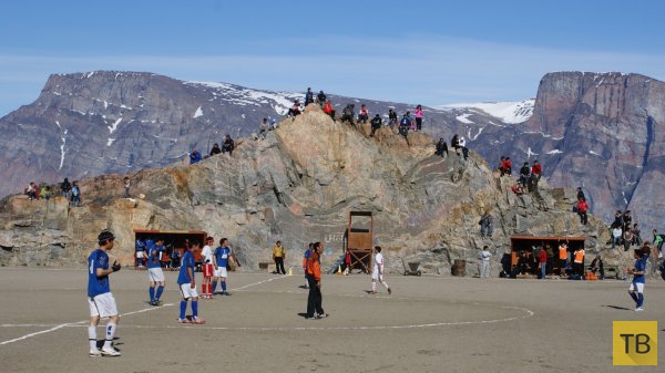 Городок Уманак (Uummannaq)  - летний курорт Гренландии (22 фото)
