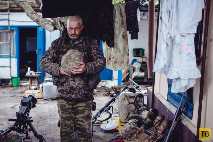 Фоторепортаж Максима Авдеева о конфликте на юго-востоке Украины (16 фото)