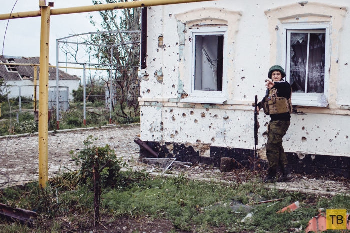 Фоторепортаж Максима Авдеева о конфликте на юго-востоке Украины (16 фото)