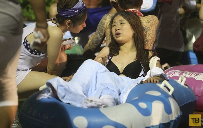 Более 500 человек пострадали во время пожара и взрыва на дискотеке в Тайване (12 фото + фото)
