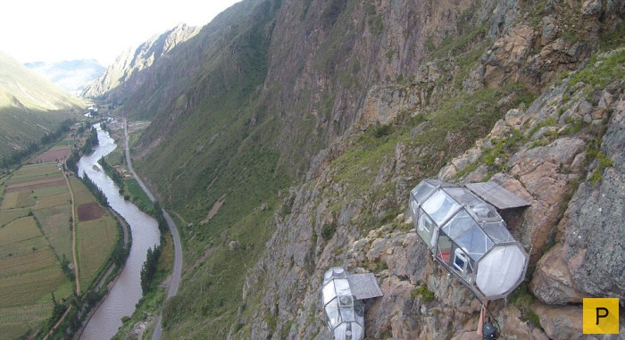 Необыкновенный отель на отвесной скале в Перу (12 фото)