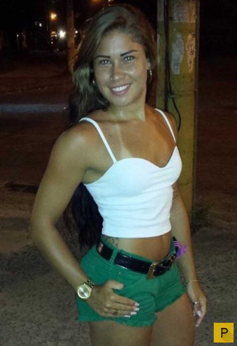 23-летняя Рита Маттос - самый сексуальный дворник Бразилии (15 фото)