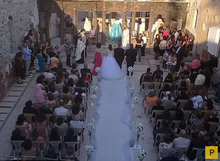 Свадьба среди руин в сирийском городе Хомс (10 фото)
