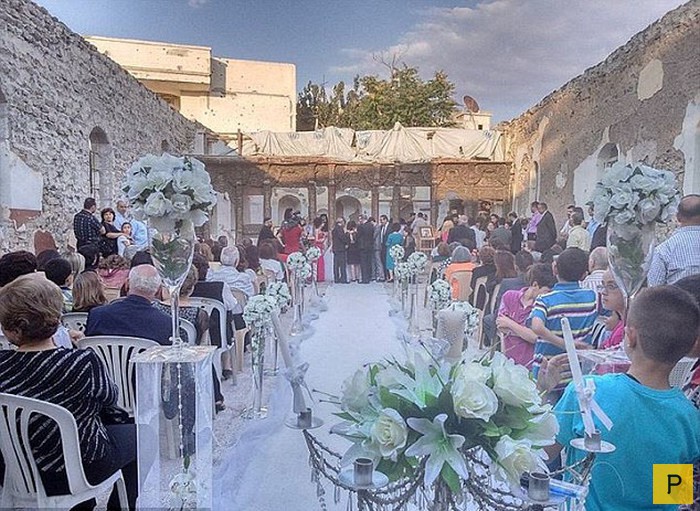 Свадьба среди руин в сирийском городе Хомс (10 фото)