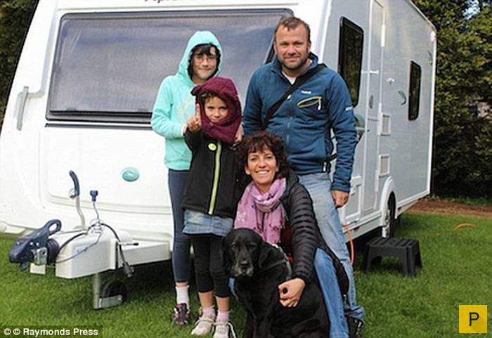 В Великобритании семья бросила привычную жизнь и отправилась в автопутешествие  (12 фото)