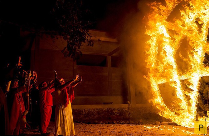 Черная месса сатанистов в Мексике (20 фото)