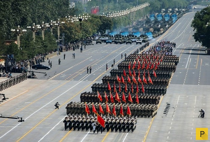 Зрелищный парад в Пекине в честь 70-летия окончания Второй Мировой войны (21 фото)