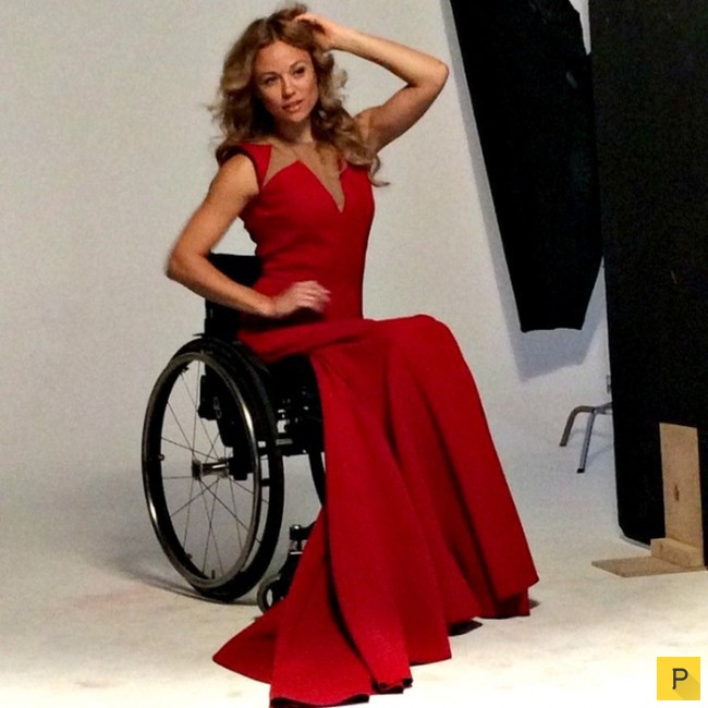 Ксения Безуглова, прикованная к инвалидной коляске, заботится о московских инвалидах (10 фото)