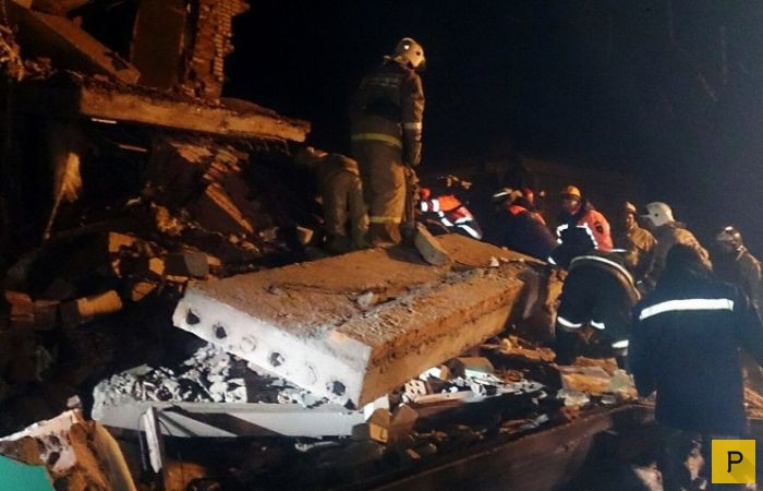 Взрыв газа в жилом доме в Хабаровском крае (5 фото)