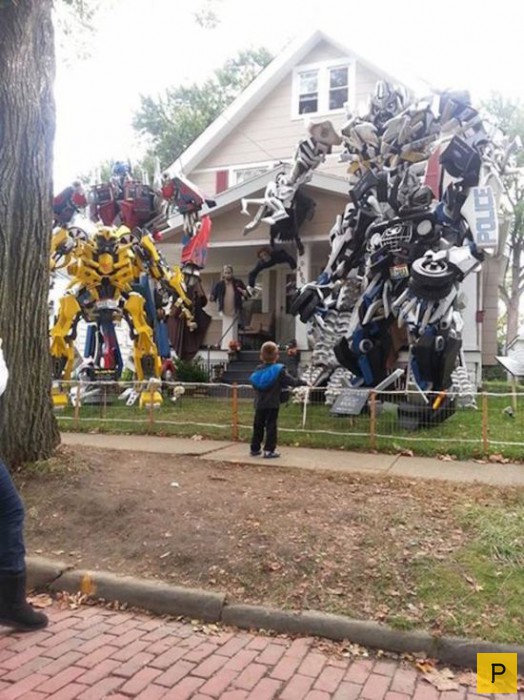 "Украшения" американских домов на Хэллоуин (13 фото)
