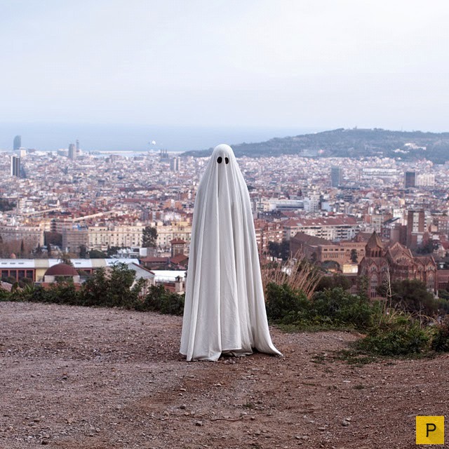 Мистер Бу - добрый испанский призрак Инстаграма (11 фото)