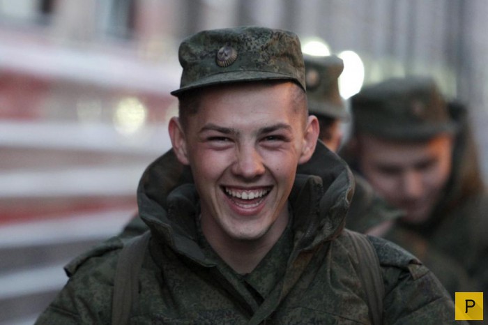 Как проходит призыв в российскую армию (10 фото)