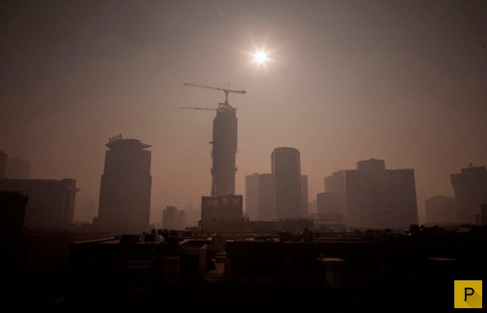 В Пекине уровень загрязнения превышает все допустимые нормы (14 фото)