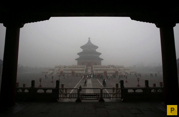 В Пекине уровень загрязнения превышает все допустимые нормы (14 фото)
