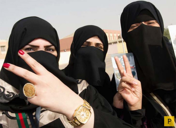В Саудовской Аравии женщины впервые участвовали в выборах (15 фото)