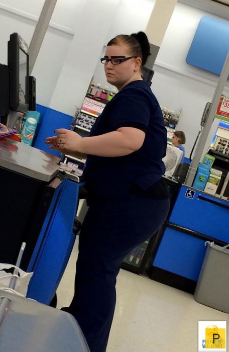       Walmart (32 )