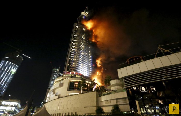 Пожар роскошного отеля-небоскреба в Дубае (7 фото)