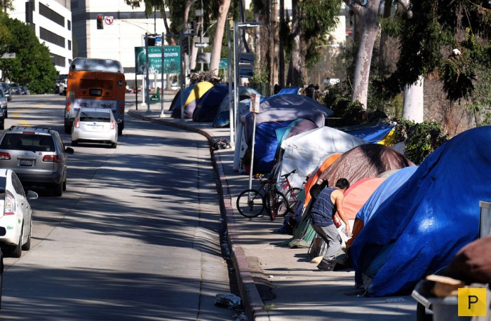 Палаточные городки для бездомных в США (18 фото)