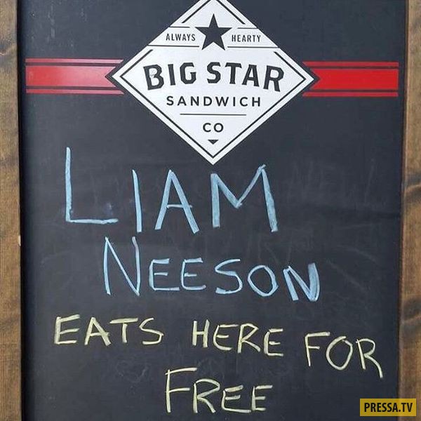 Лиам Нисон пришёл за бесплатным сэндвичем (2 фото)
