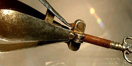 ТОП-15 ужасных и пугающих орудий для пыток из средневековья (15 фото)