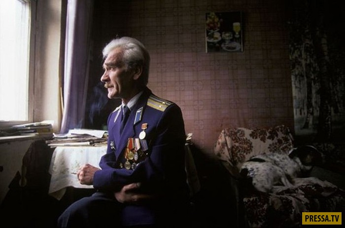 Станислав Петров - советский офицер, предотвративший ядерную войну  (8 фото)