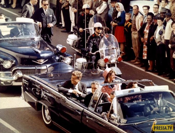 Фотографии, сделанные в день убийства президента США Джона Кеннеди (14 фото)