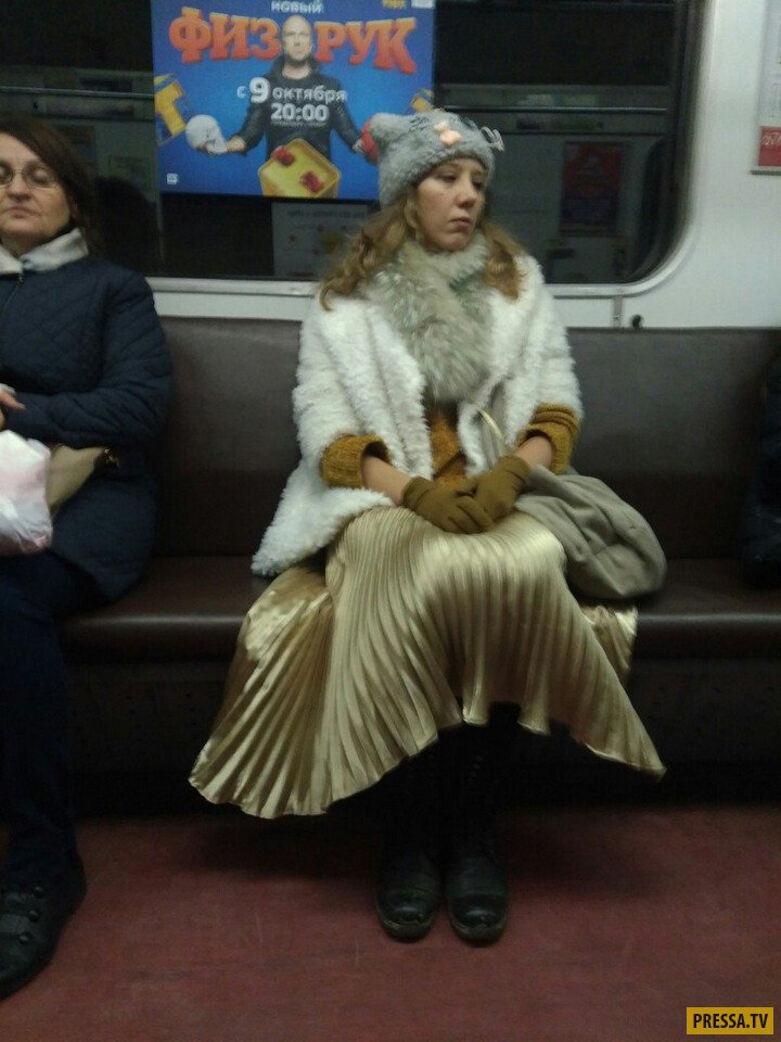 Забавные и странные люди из метро (35 фото)
